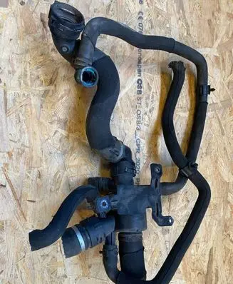 Land Rover Discovery 4 - LR4 Thermostat AH228K515AA AH22-8K515-AA