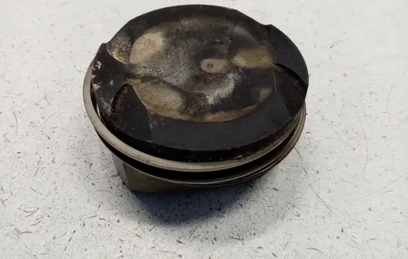 BMW 5 F10 F11 Piston 11257613626 11257576475