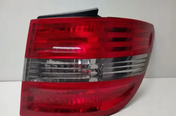 Mercedes-Benz B W245 Rear/tail lights A1698202664