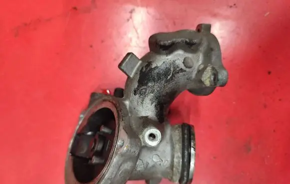 Mercedes-Benz C W204 Turbo system vacuum part 54391500607