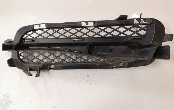 Jaguar XF X250 Front bumper lower grill 8X2315K232