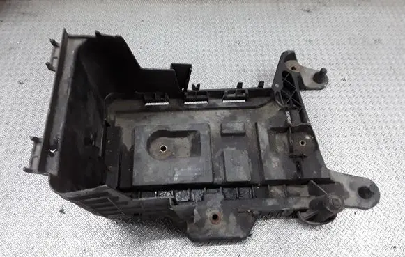 Volkswagen Golf V Battery tray 1K0915333C