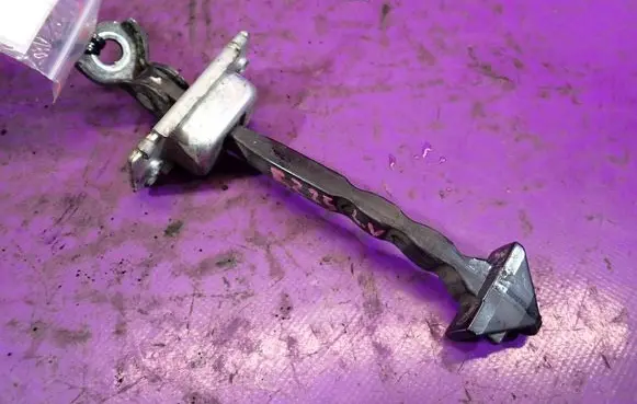 Mazda 3 II Front door check strap stopper 