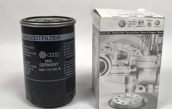 Audi A3 S3 8P Oil filter cover 06A115561B