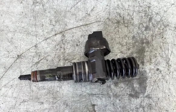 Skoda Superb B5 (3U) Fuel injector
