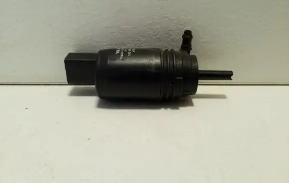 Volkswagen Eos Windscreen/windshield washer pump 1K5955651