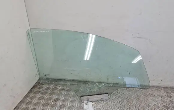 Opel Corsa D Sliding door window/glass 