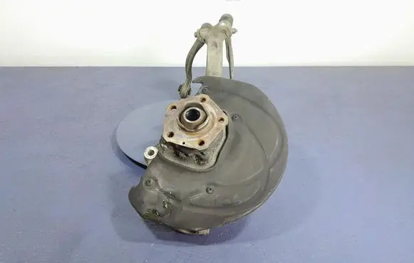 Audi Q7 4L Front wheel hub spindle knuckle 4M0407242J