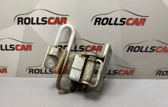 Volkswagen Caddy Front door lower hinge 1T0831411 A046572