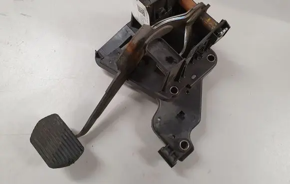 Citroen C6 Brake pedal 9660185780