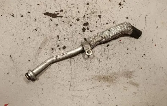 Audi SQ7 Coolant pipe/hose 057121497G