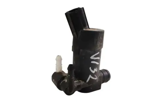 Volvo V50 Windscreen/windshield washer pump 1S7117K624FE T655C 31349228