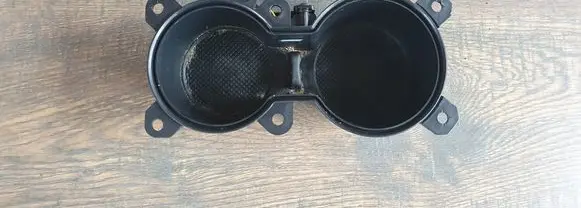 Cup holder front