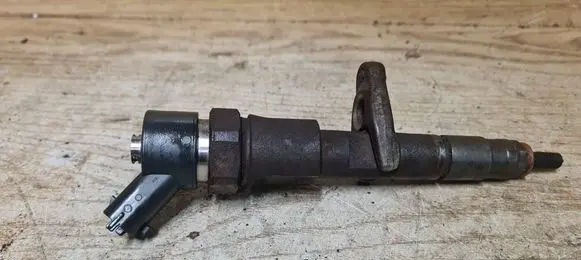 Volvo S40, V40 Fuel injector 0445110146