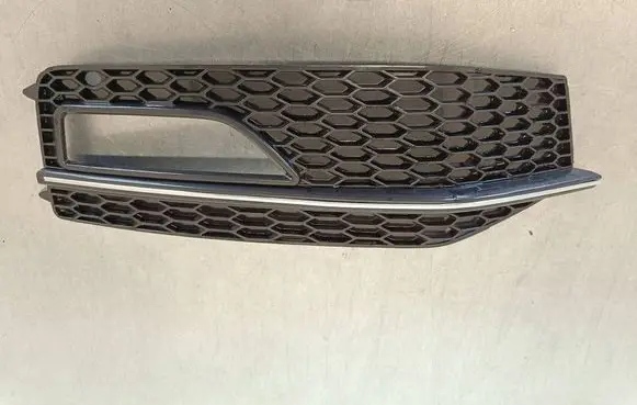 Audi A4 S4 B8 8K Front fog light trim/grill 8K0807682