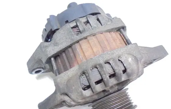Mitsubishi Carisma Generator/alternator 37300-2B101