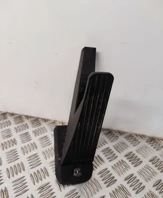Volvo S90, V90 Accelerator throttle pedal 31445780