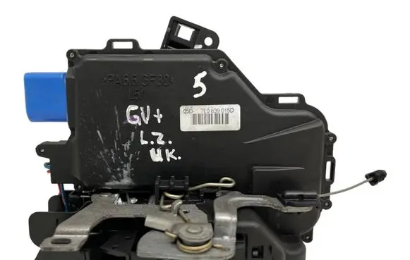 Volkswagen Golf V Rear door lock 7L0839015D