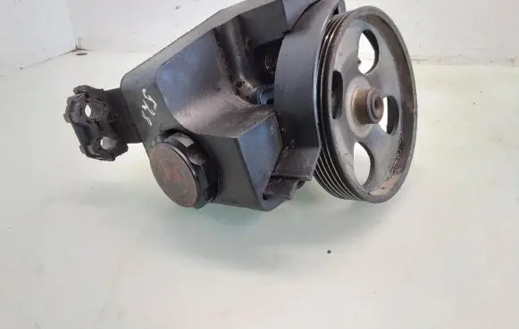 Peugeot 206 Power steering pump 9636868880