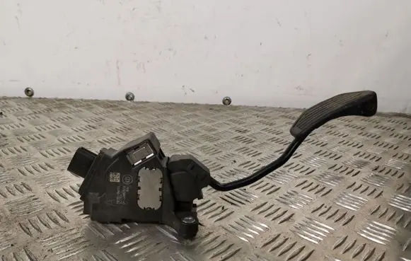 Lexus NX Accelerator throttle pedal 781100W050
