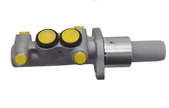 Volkswagen Golf III Master brake cylinder FHM570 1H1611019 1H1611019A