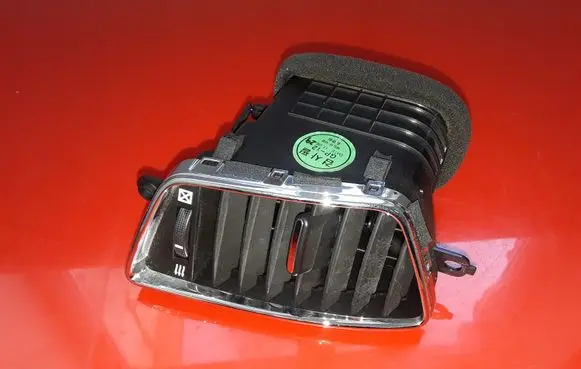 Chevrolet Captiva Dash center air vent grill 96962073