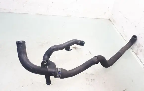 Mercedes-Benz B W245 Engine coolant pipe/hose A6402001452