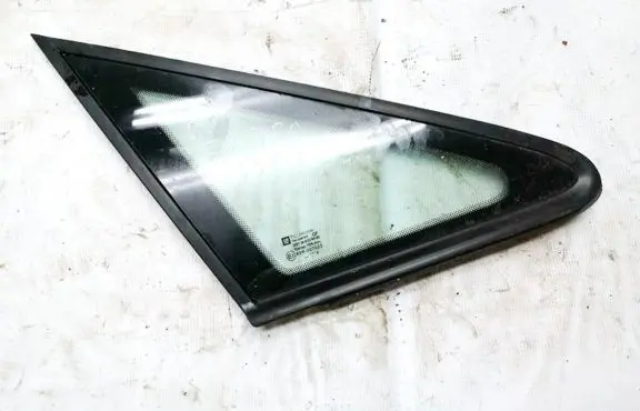 Opel Zafira A Front triangle window/glass 