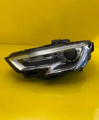 Audi A3 S3 8V Headlight/headlamp 8V0941005E