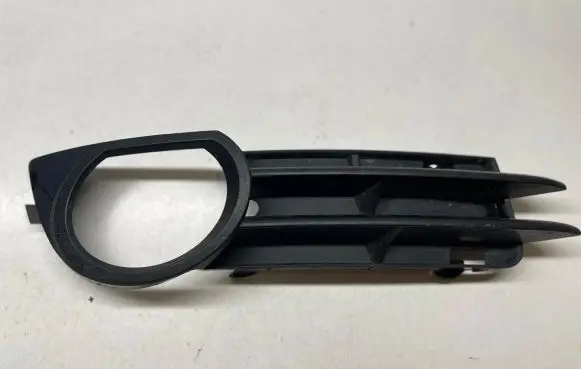 Audi A3 S3 A3 Sportback 8P Front fog light trim/grill 8P4807682B