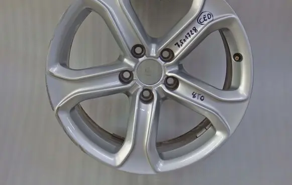 Audi A5 R17 alloy rim 