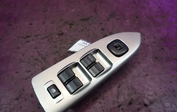Mazda Premacy Quarter vent window switch 