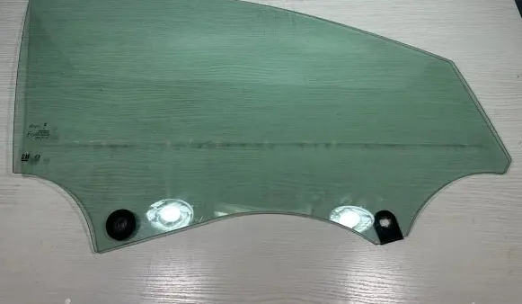 Opel Grandland X Front door window glass four-door