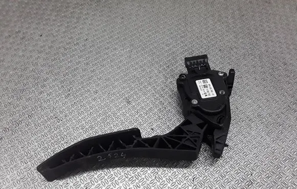 Chevrolet Cruze Accelerator throttle pedal 6PV00976507