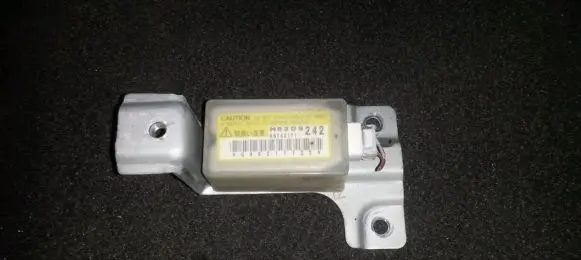 Mitsubishi Galant Airbag deployment crash/impact sensor mr309242