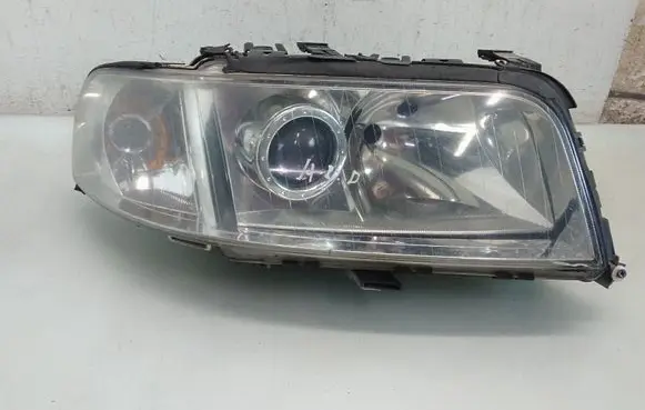 Audi A8 S8 D2 4D Headlight/headlamp