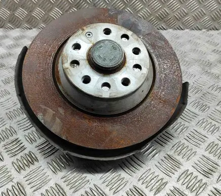 Volkswagen Tiguan Rear wheel hub 3Q0615612B 5QF505434C