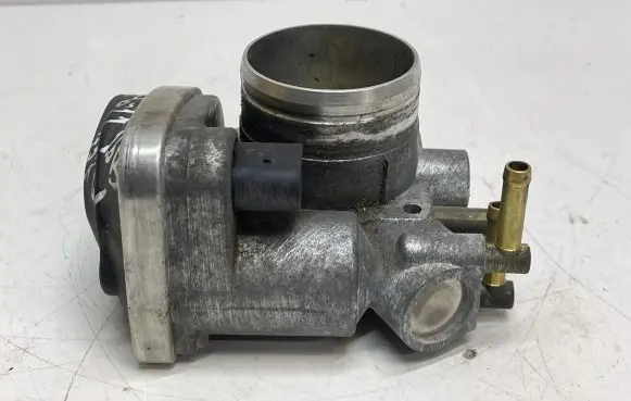 Volkswagen Golf VI Throttle valve 06A133062AT 102951 A2C53093430