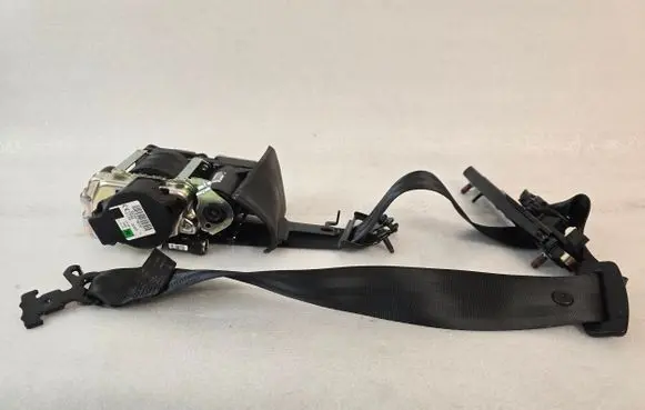 Volvo XC90 Front seatbelt 39844548