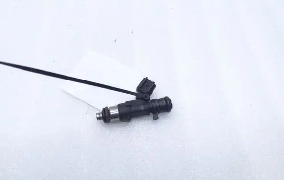 Volvo S80 Fuel injector 30757534 0280158096