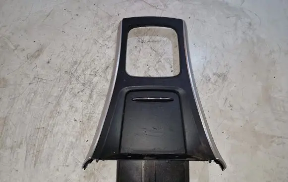 Mercedes-Benz B W245 Gear shifter surround trim plastic A1696803839
