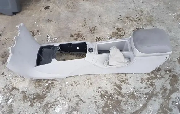 Volvo C30 Center console 