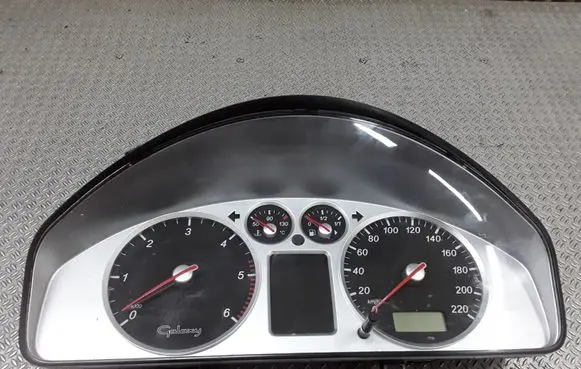 Ford Galaxy Speedometer (instrument cluster) 7M5920800E