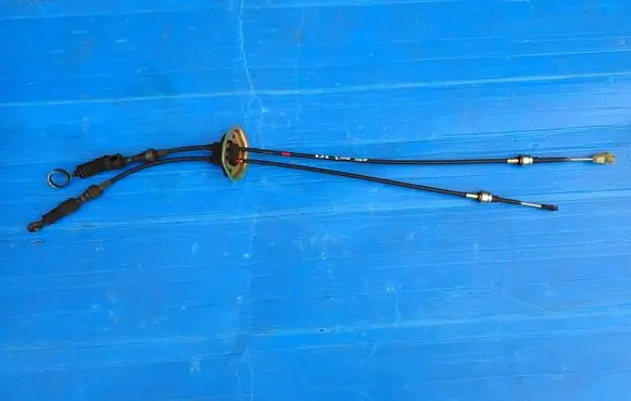 Hyundai Santa Fe Gear shift cable linkage 
