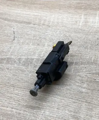 Opel Zafira A Brake pedal sensor switch 09132299 09175172 09175185