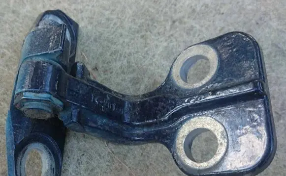 Jaguar XF X250 Rear door lower hinge