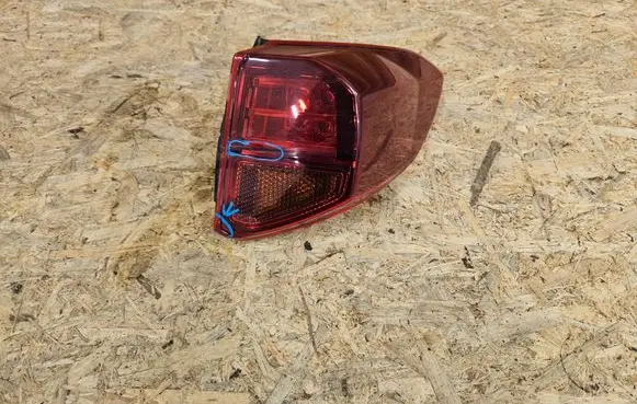 Suzuki Vitara (LY) Rear/tail lights HP15YFA