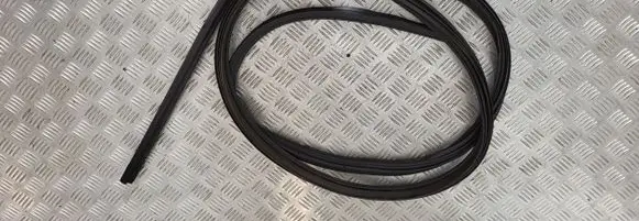 Suzuki Grand Vitara I Trunk rubber seal (body) 
