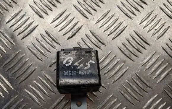 Hyundai Santa Fe Window wiper relay 954202B500