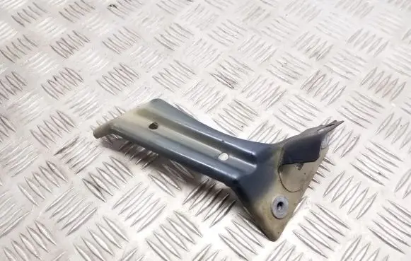 Volkswagen PASSAT B8 Fender mounting bracket 3G0821141
